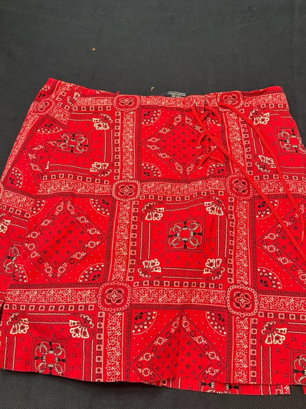 chic Red Bandana-Print Mini Skirt